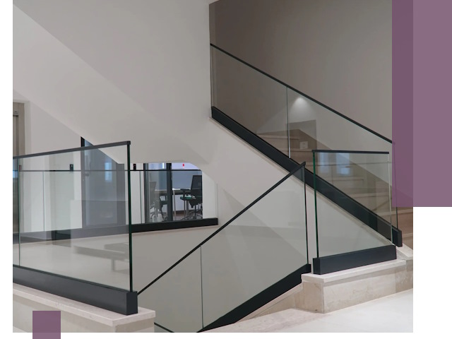 Стеклянные перила премиум-класса с установкой в Мценске